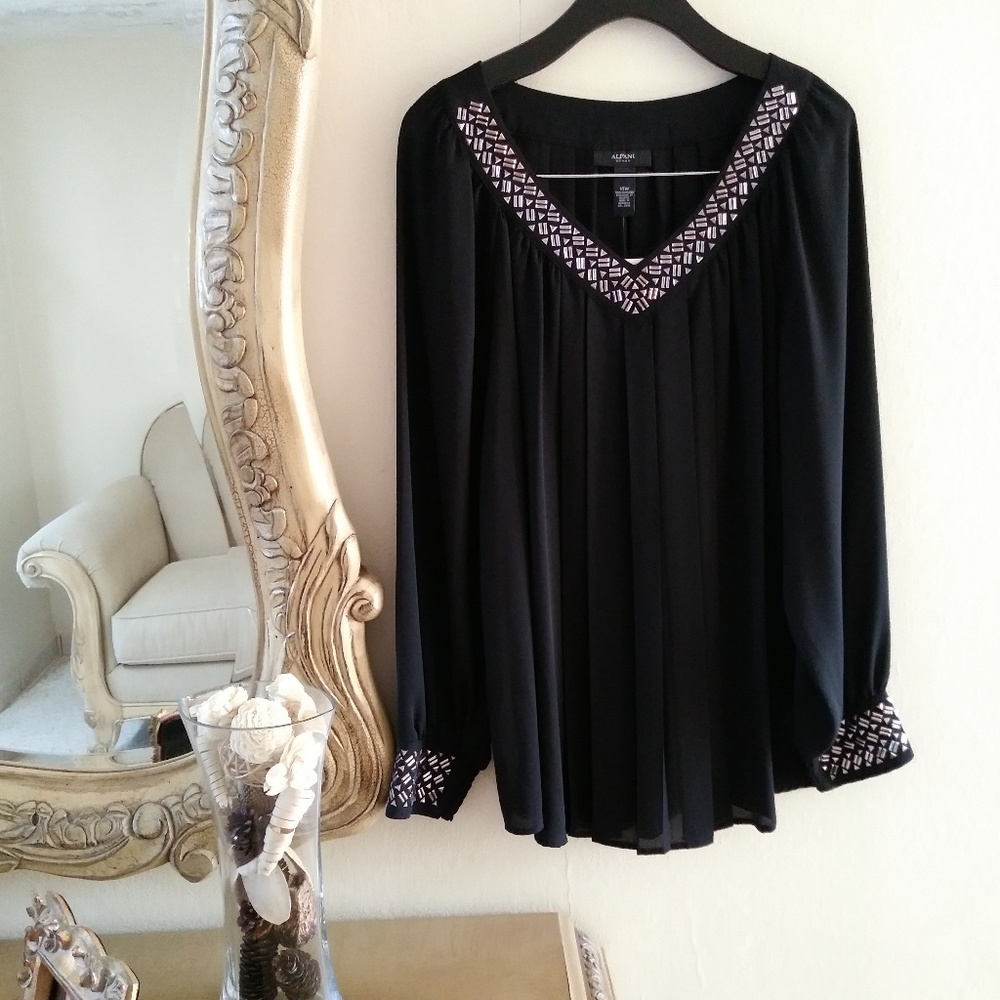 Alfani Woman Black Top, sz 14W